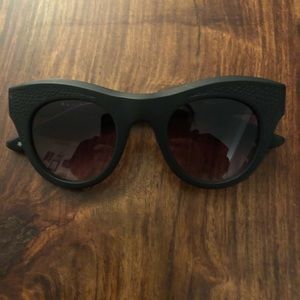 NWOT Equipment sunglasses